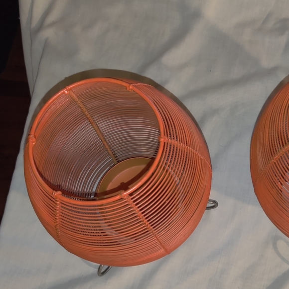 Pair Metal Patio Lanterns Oval Wire Baskets, Candle Holders 11" Tall Refurbished - Picture 13 of 16